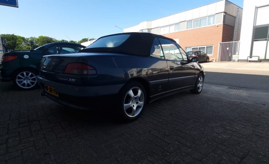 Peugeot 306 cabrio uit 1995